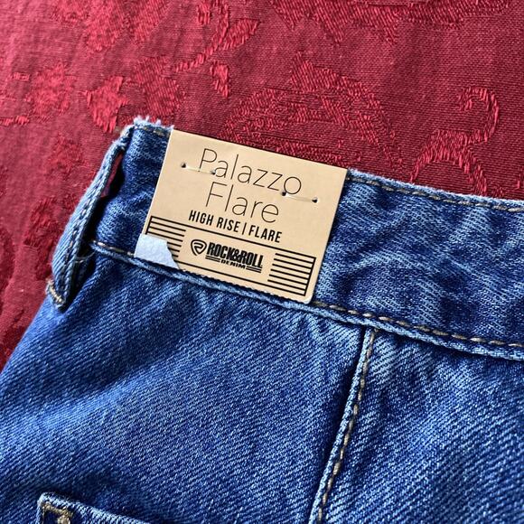 Rock & Roll Jeans Womens 30x30 Blue High Rise Palazzo Flare Wide Denim Boho NEW - Picture 5 of 16